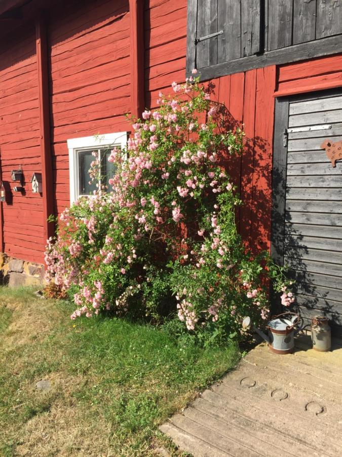 Karlstugan Cottage Vimmerby Exteriör bild